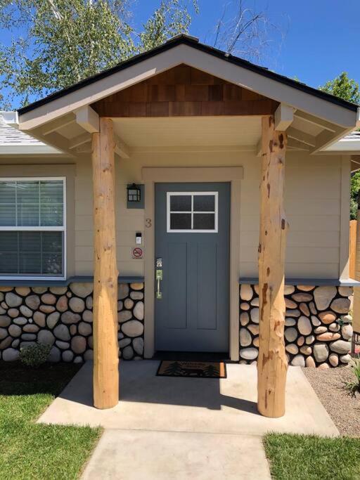 Riverside Cabin 3 Grants Pass Exterior photo